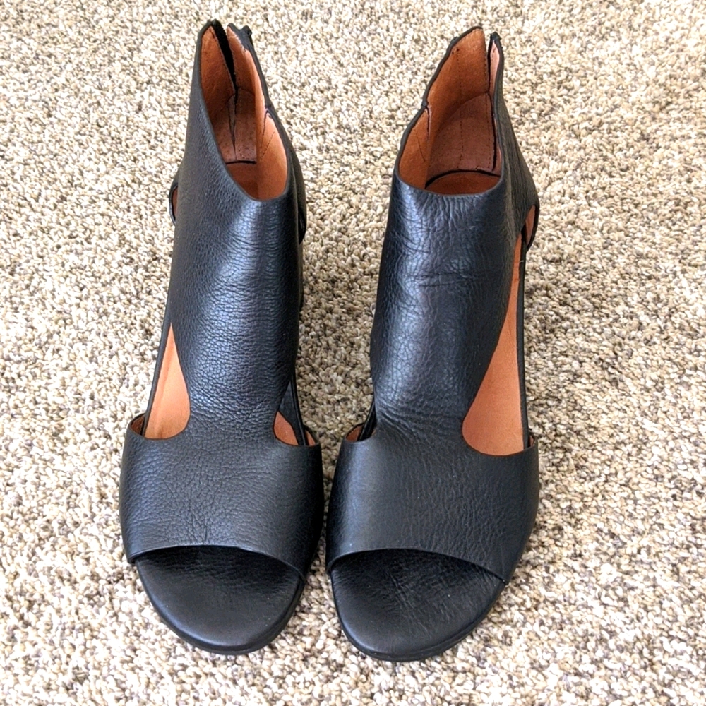 Gentle Soles by Kenneth Cole